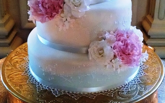 Wedding Cakes And Specialty Cakes By Cakes By Lilly Wedding Cakes